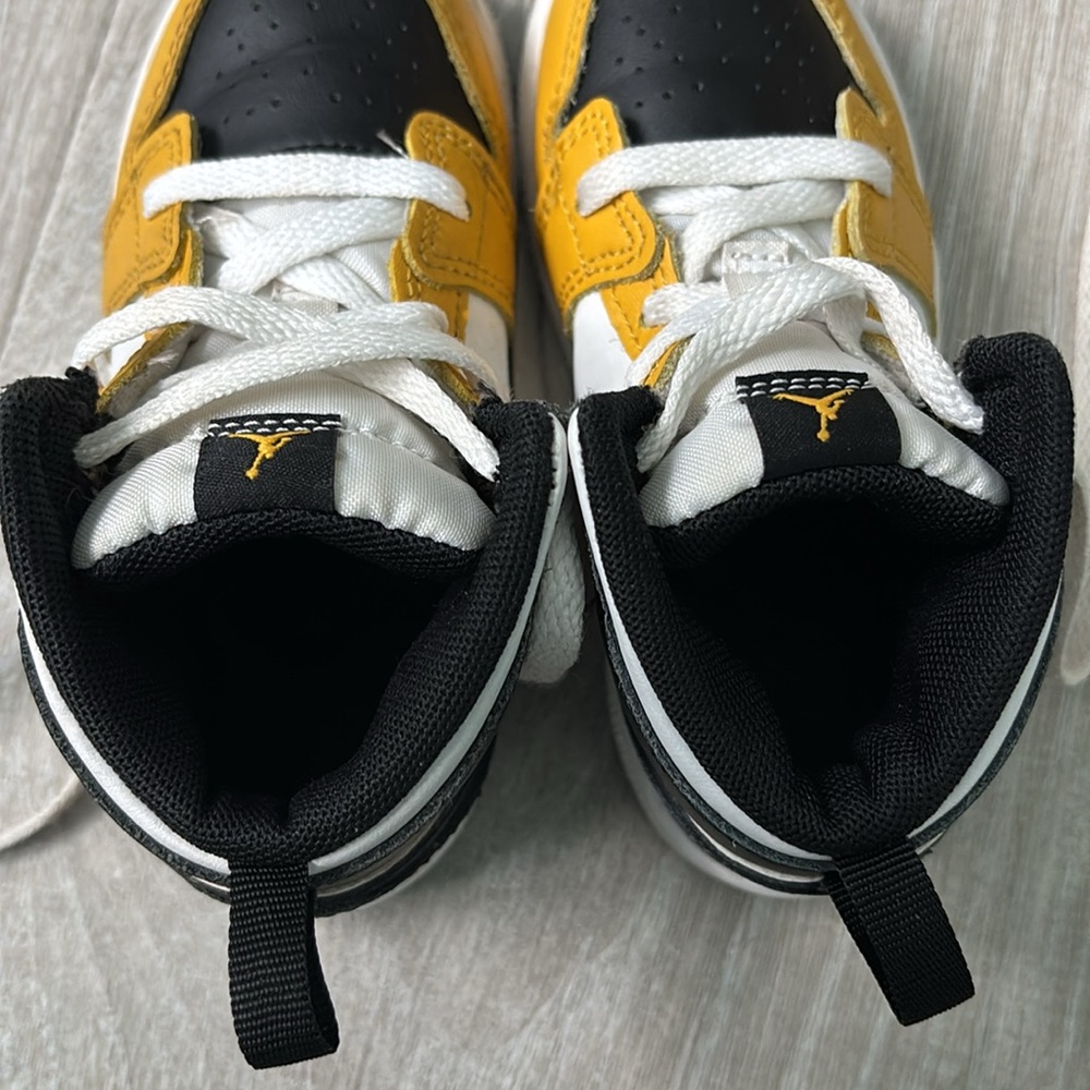 Nike Jordan 1 Mid Toddler Sneakers Yellow Ochre size 8C - Picture 9 of 10